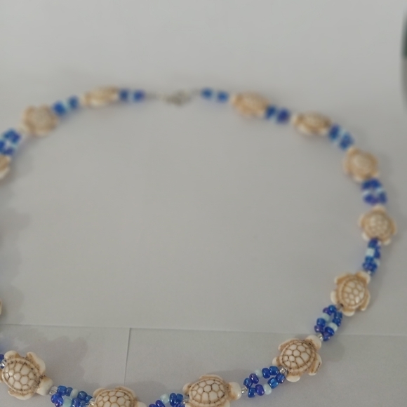 Blue and Cream Turtle Beaded Necklace - Picture 2 of 4